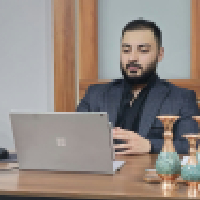 علیرضا اکبری